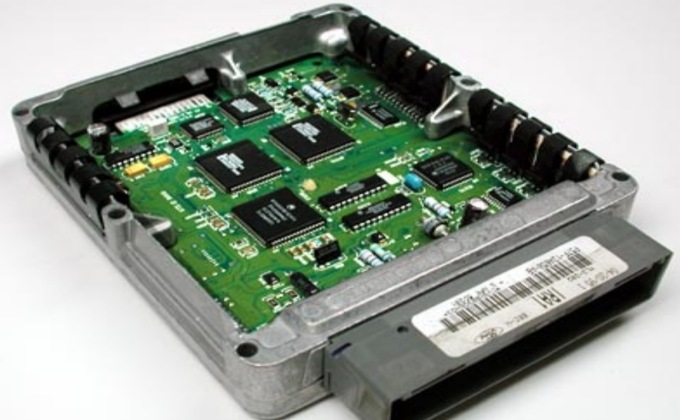 Mengganti ECU atau ECM