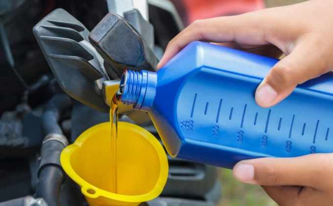 Setiap-berapa-km-motor-harus-ganti-oli